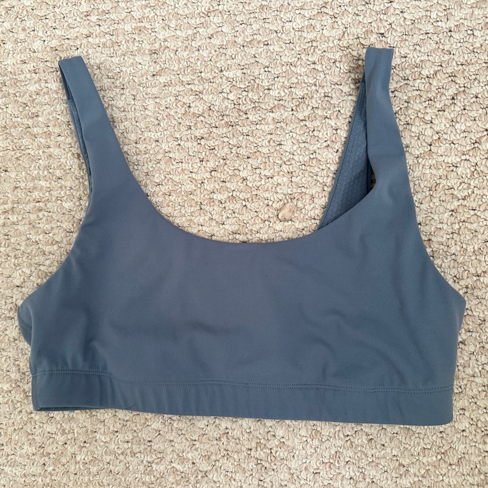 VUORI Women's Scoop Neck Sport Bra in Slate Blue